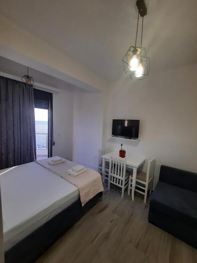 Nora'S Guesthouse Sarandë Exteriör bild