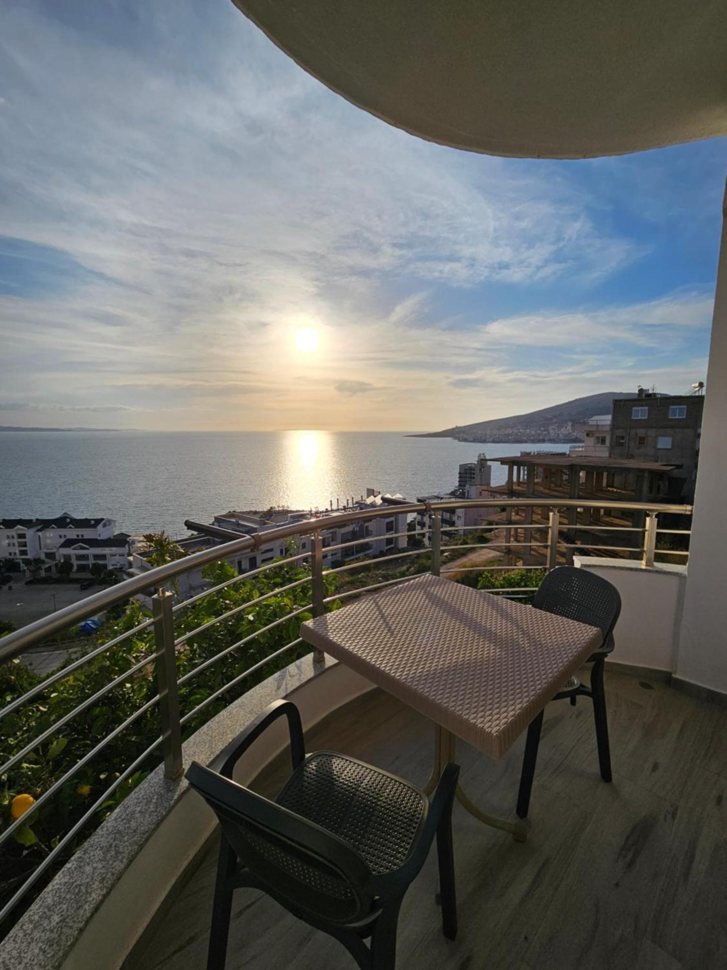 Nora'S Guesthouse Sarandë Exteriör bild