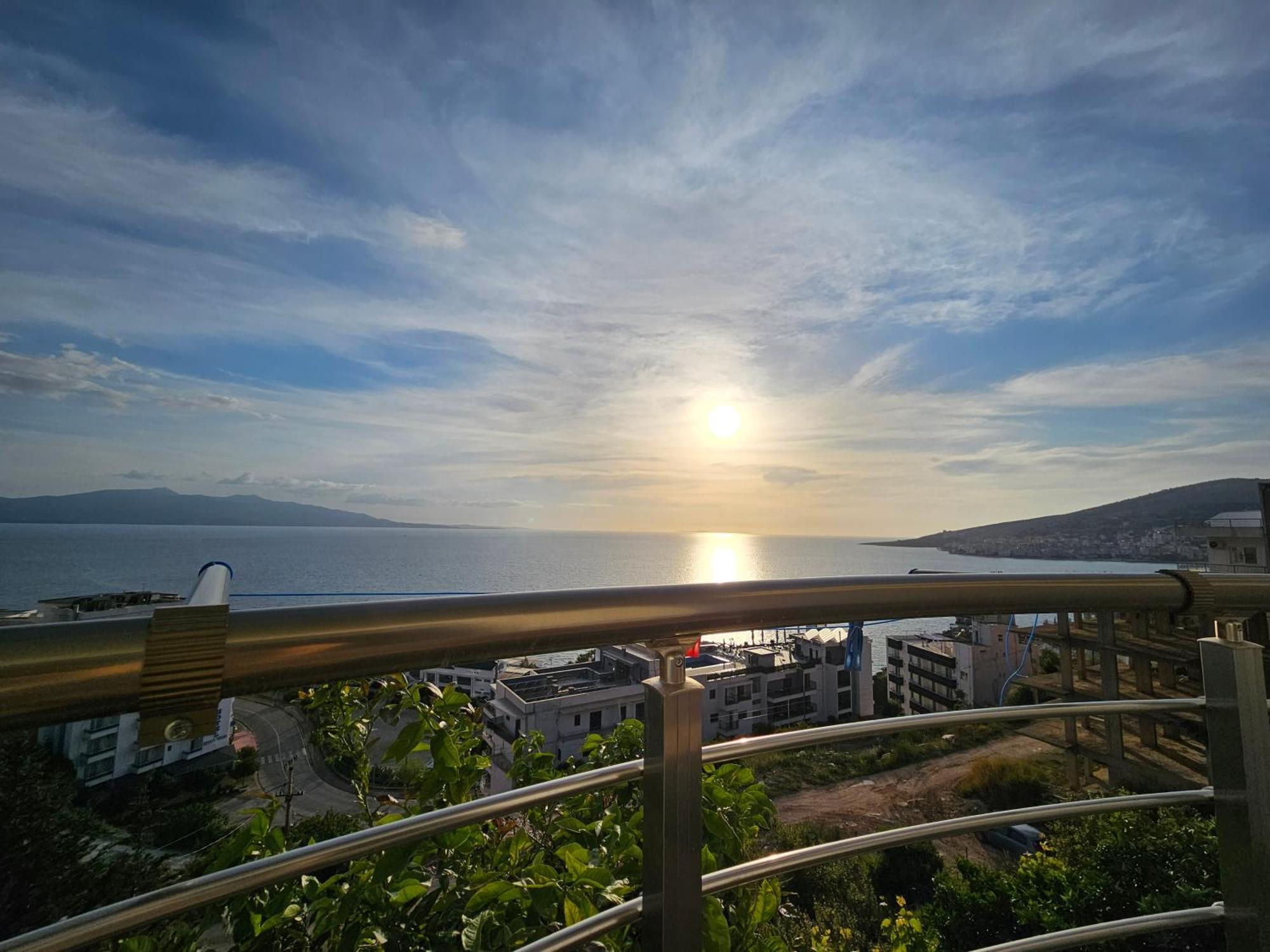 Nora'S Guesthouse Sarandë Exteriör bild