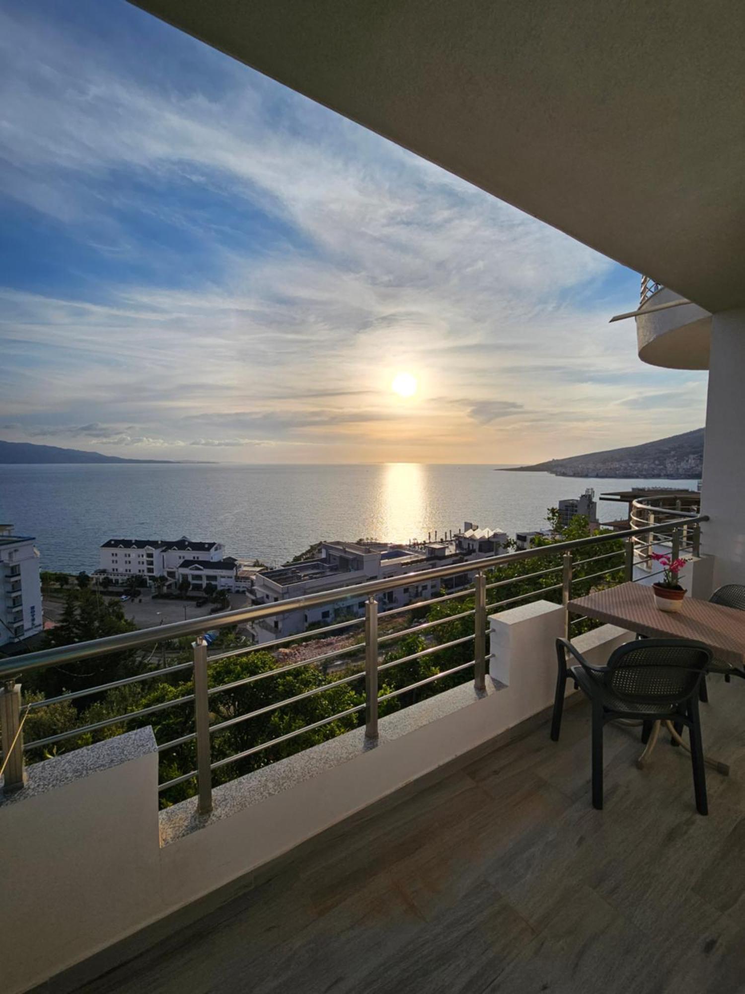 Nora'S Guesthouse Sarandë Exteriör bild