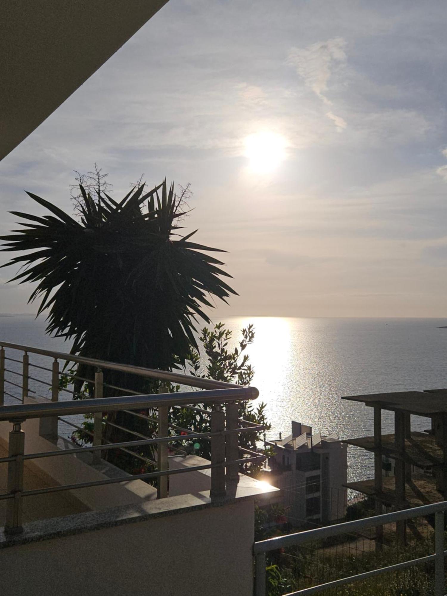 Nora'S Guesthouse Sarandë Exteriör bild