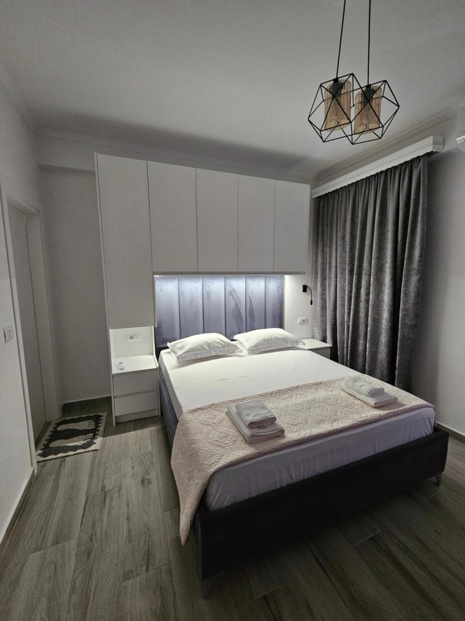 Nora'S Guesthouse Sarandë Exteriör bild